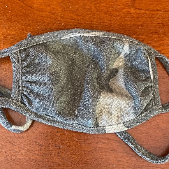 NWOT Childs Adjustable Camouflage Camo Cloth Fabric Mask - Picture 3 of 4